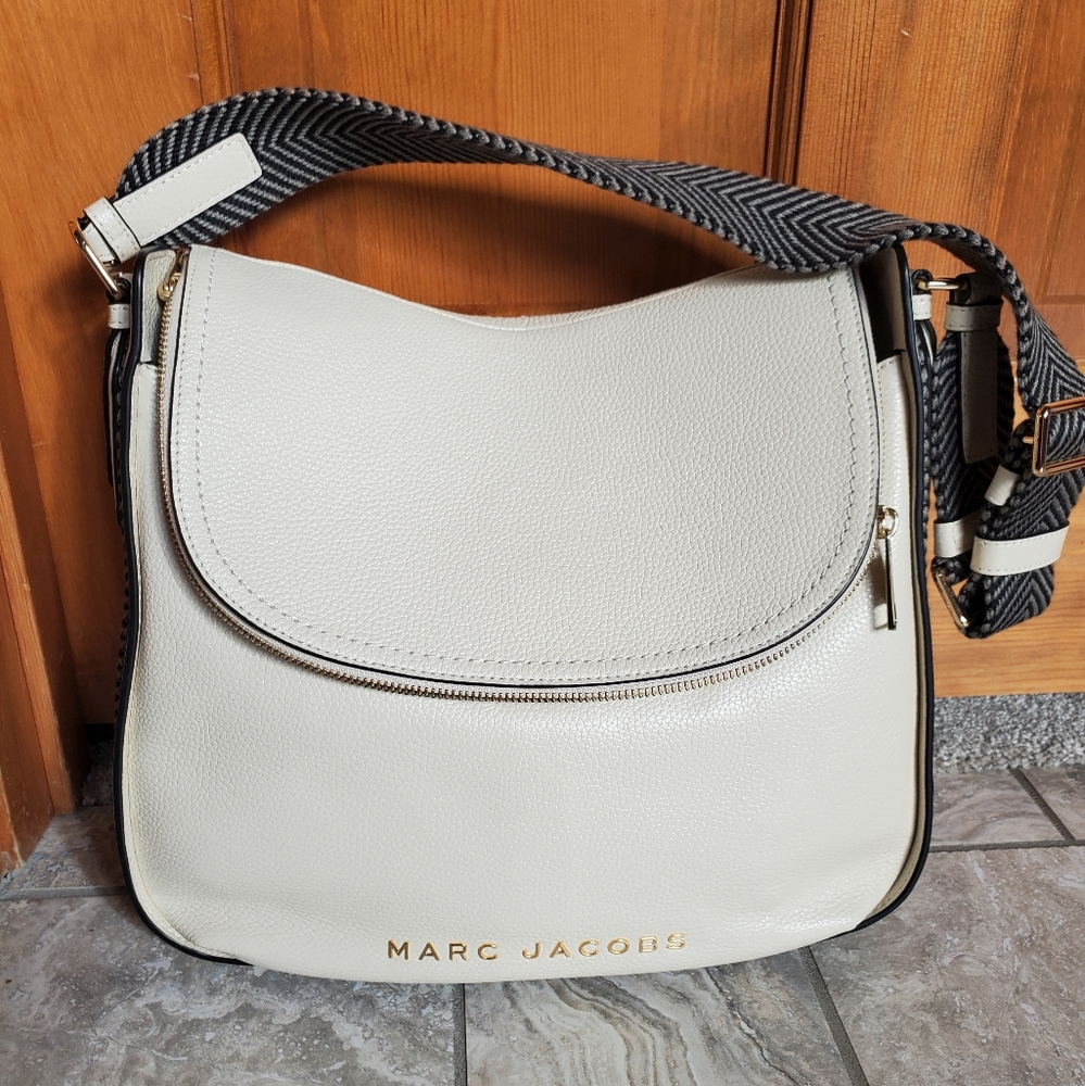 Marc Jacobs Cream and Black Shoulder Bag